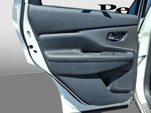 Certified 2024 Nissan Murano SV w/ SV Midnight Edition Package AWD/4WD image 12