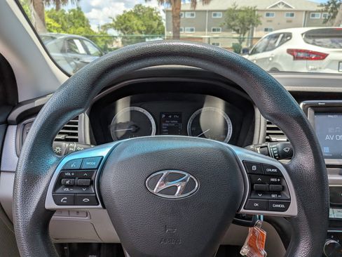 Used 2019 Hyundai Sonata SE FWD image 25