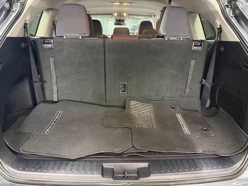 Used 2020 Toyota Highlander LE FWD image 43
