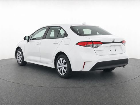 Used 2025 Toyota Corolla LE FWD image 3