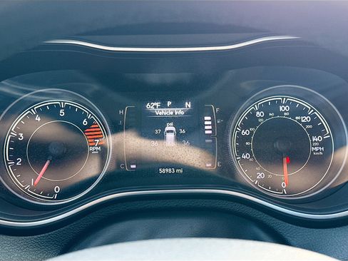 Used 2019 Jeep Cherokee Latitude Plus w/ Comfort/Convenience Group image 37