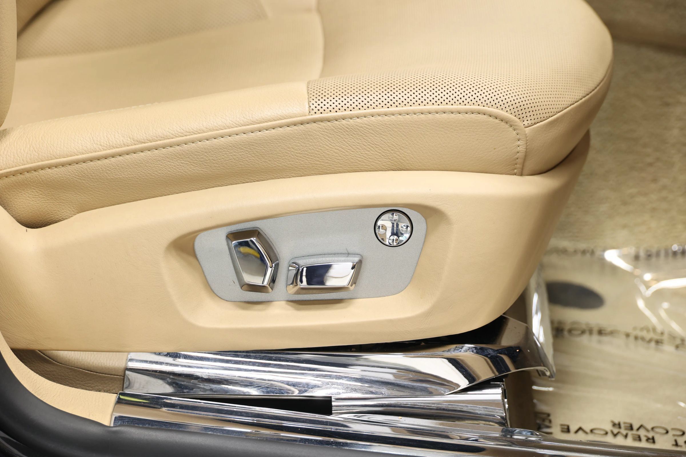 Used 2011 Rolls-Royce Ghost RWD image 99