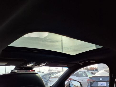 Used 2018 Kia Stinger GT2 image 16