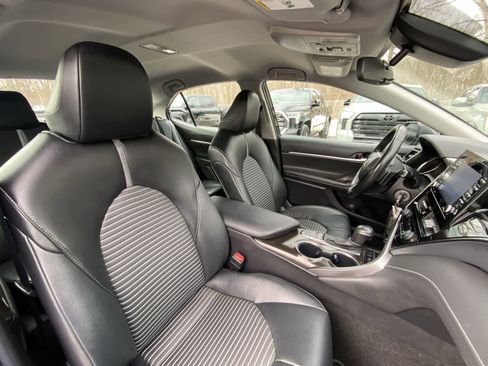 Used 2023 Toyota Camry SE image 29