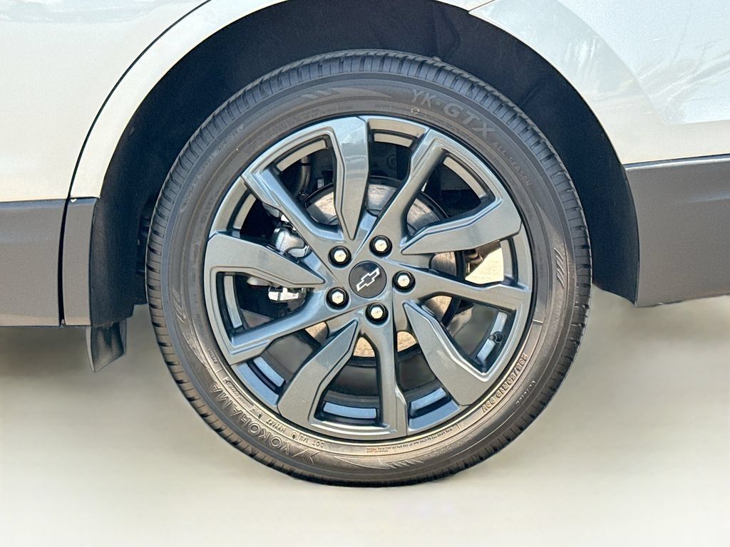 Used 2023 Chevrolet Equinox RS w/ RS Leather Package AWD/4WD image 31