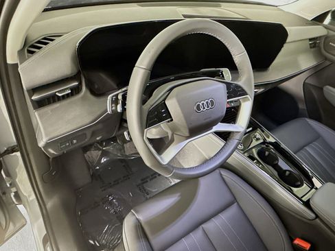 New 2026 Audi Q3 quattro 2.0T image 9