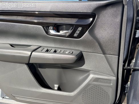 Used 2025 Honda CR-V Sport Touring image 23