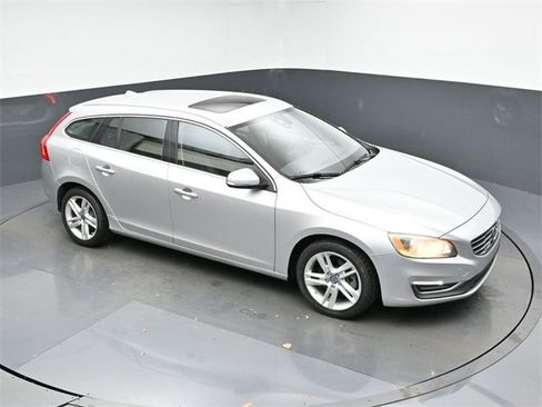 Used 2015 Volvo V60 T5 Premier image 39