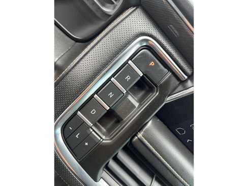 Used 2023 GMC Yukon AT4 w/ Technology Package AWD/4WD image 20