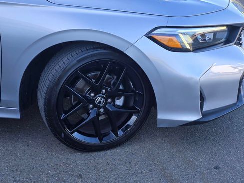 Used 2025 Honda Civic Sport image 9