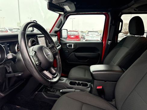Used 2023 Jeep Wrangler Willys image 13