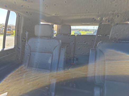 Used 2021 GMC Yukon XL Denali w/ Denali Ultimate Package image 8