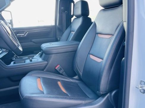 Used 2024 GMC Sierra 2500 AT4 w/ AT4 Premium Plus Package image 17
