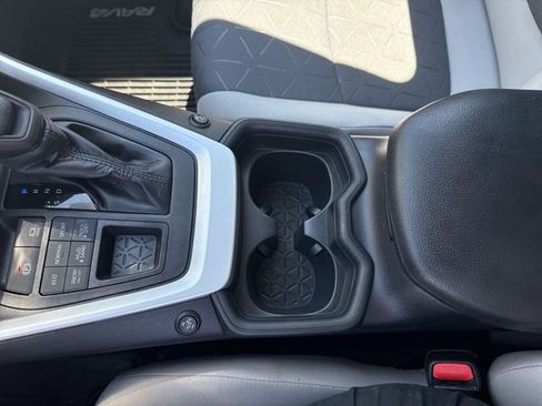 Used 2020 Toyota RAV4 XLE w/ All Weather Liner Package AWD/4WD image 30