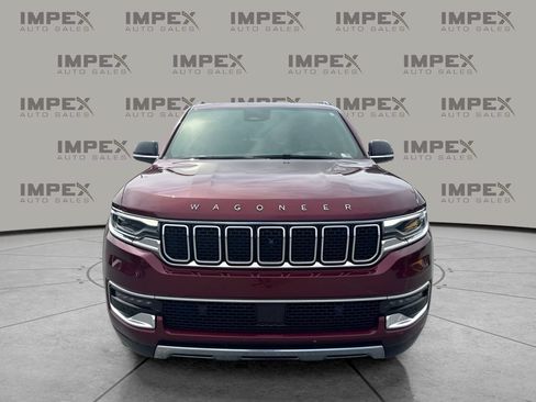 Used 2025 Jeep Wagoneer Series III w/ Premium Group I AWD/4WD image 8