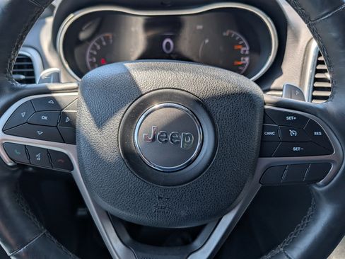 Used 2017 Jeep Grand Cherokee Altitude AWD/4WD image 24