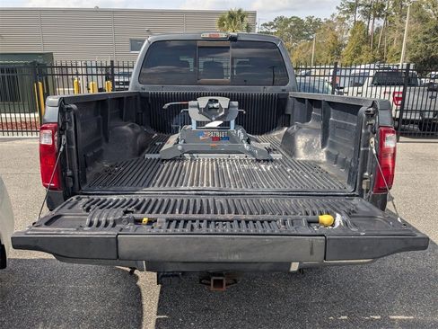 Used 2015 Ford F250 Lariat w/ Lariat Interior Package image 13