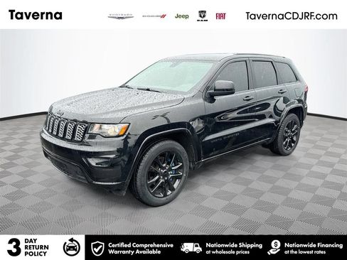 Used 2018 Jeep Grand Cherokee Altitude RWD image 1