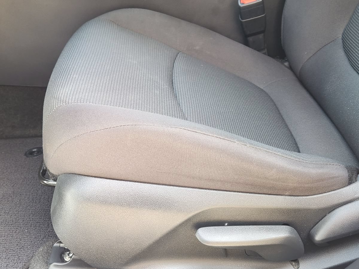 Used 2022 Toyota RAV4 LE FWD image 44