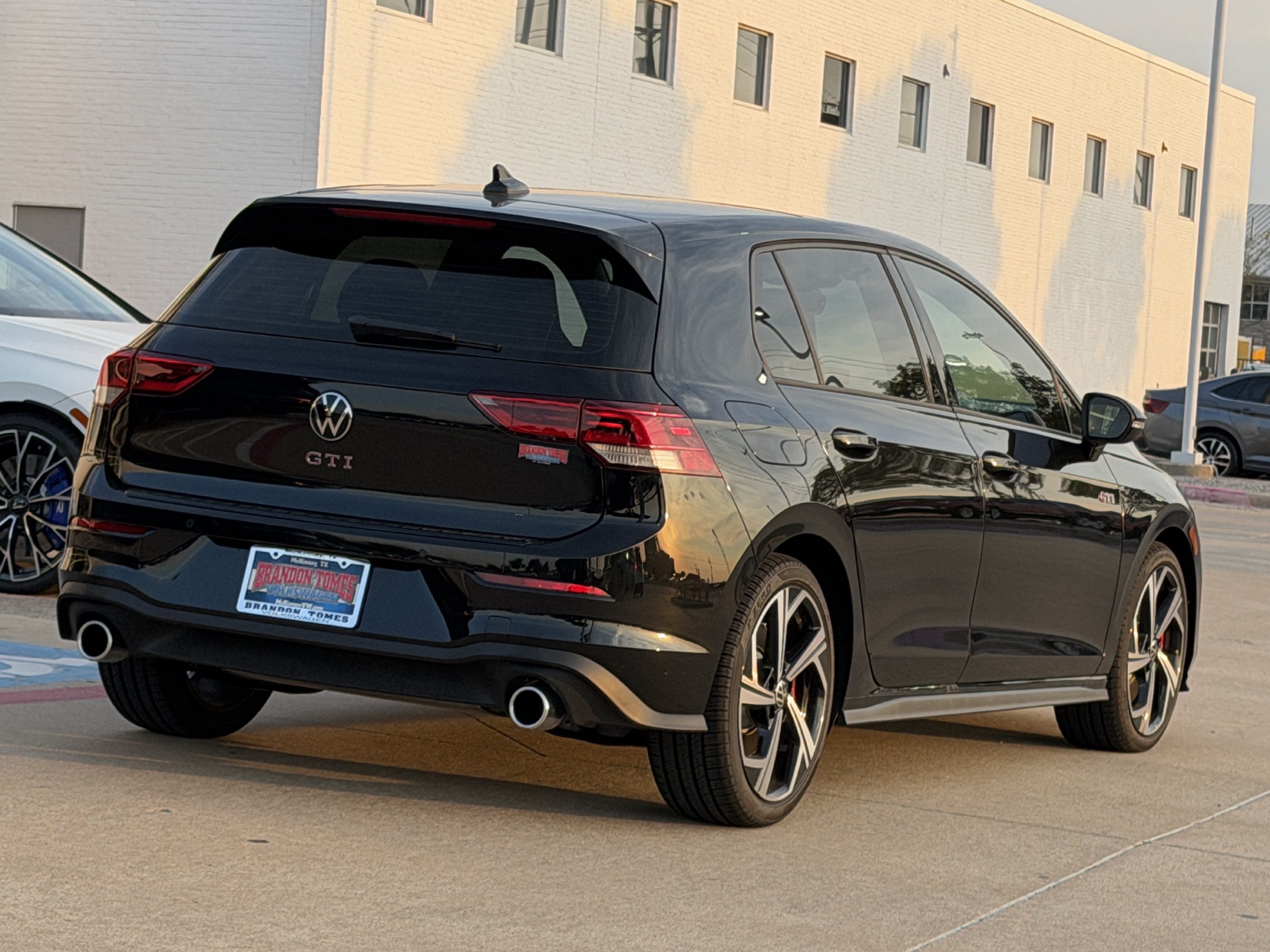New 2026 Volkswagen GTI SE FWD image 6