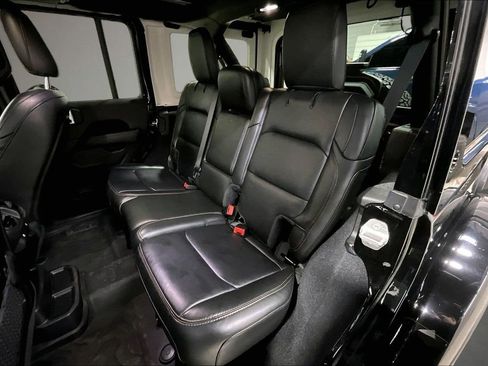 Used 2022 Jeep Wrangler Unlimited Rubicon image 23