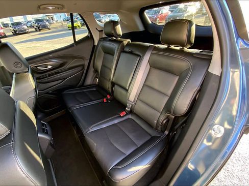 Used 2024 GMC Terrain SLT image 19