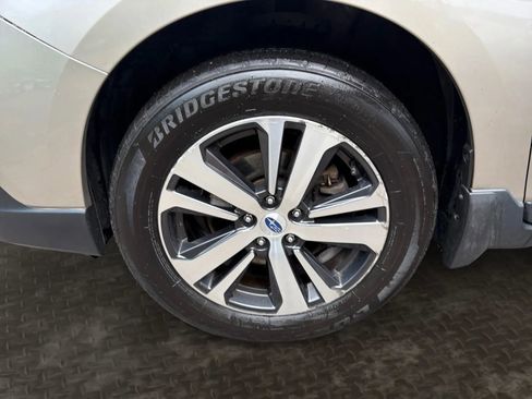 Used 2019 Subaru Outback 2.5i Limited AWD/4WD image 37