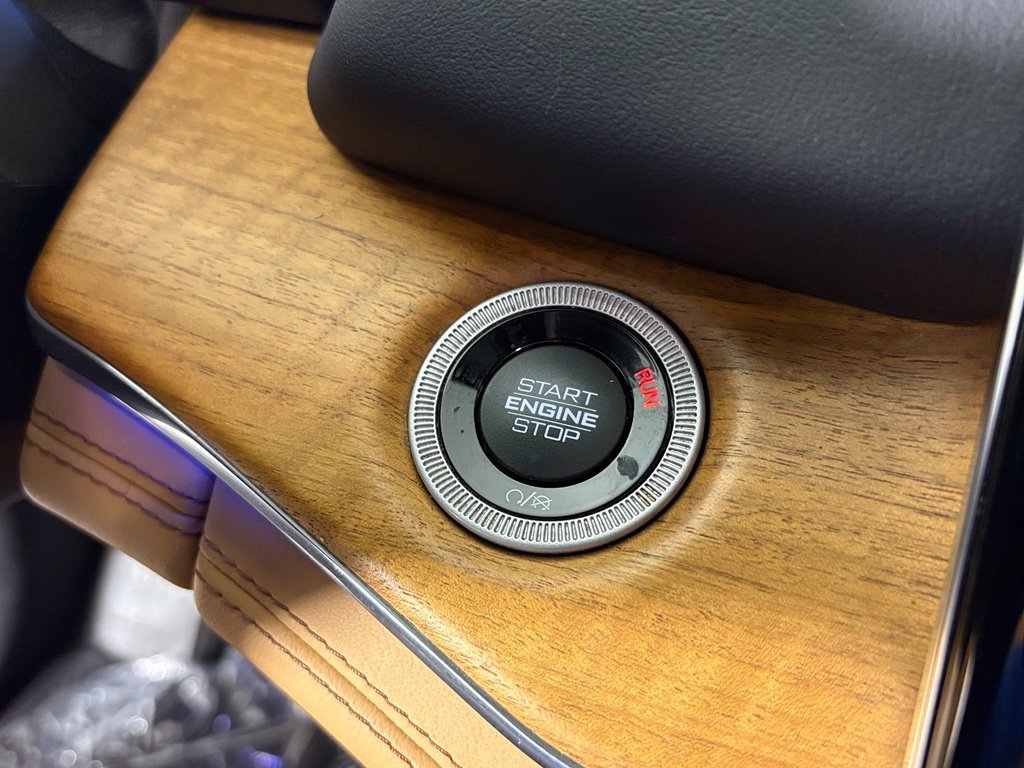 Used 2023 Jeep Grand Cherokee L Summit AWD/4WD image 22