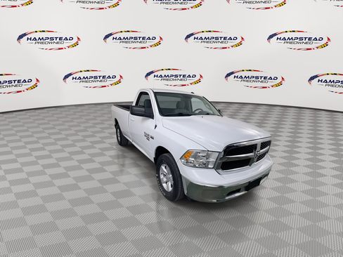 Used 2020 RAM 1500 Classic SLT image 2