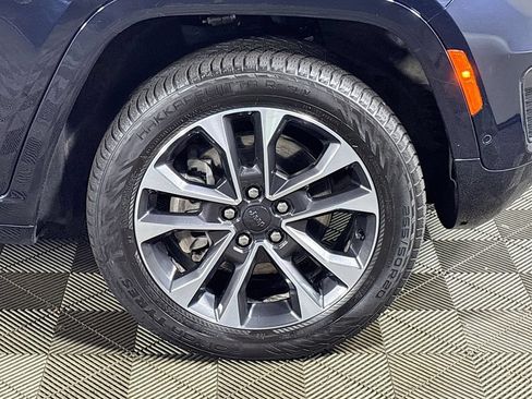 Used 2023 Jeep Grand Cherokee Overland w/ Advanced Protech Group III AWD/4WD image 24