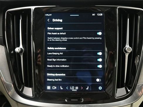 Used 2024 Volvo S60 B5 Ultimate image 16