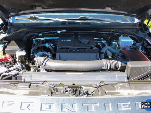 Used 2022 Nissan Frontier PRO-4X w/ Technology Package image 11