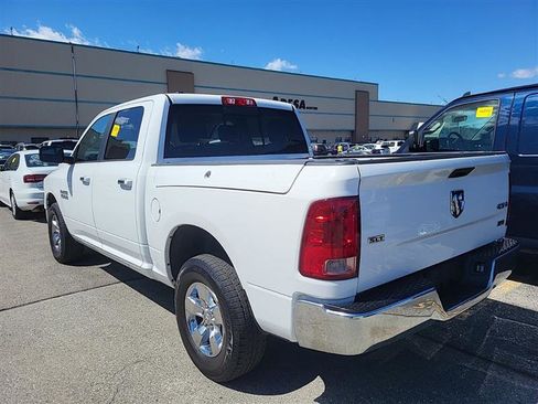 Used 2017 RAM 1500 Classic SLT AWD/4WD image 6
