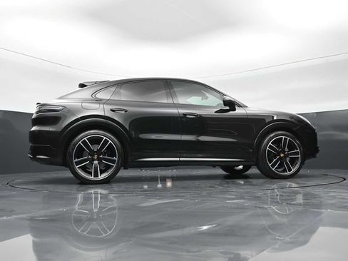 Certified 2023 Porsche Cayenne GTS AWD/4WD image 45