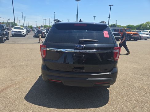 Used 2019 Ford Explorer 4WD w/ Class III Trailer Tow Package image 6
