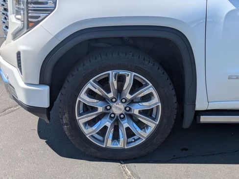 Certified 2022 GMC Sierra 1500 Denali w/ Denali Reserve Package AWD/4WD image 10