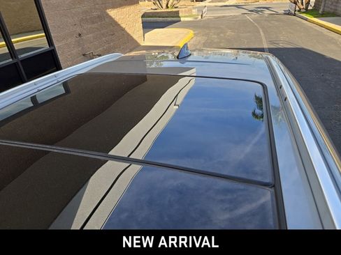 Used 2023 Cadillac XT5 Premium Luxury w/ Technology Package image 4