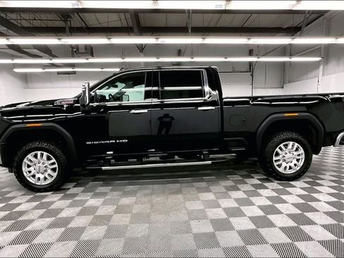 Used 2024 GMC Sierra 2500 SLT w/ SLT Premium Package image 14