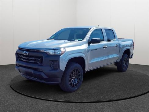New 2026 Chevrolet Colorado W/T w/ WT Custom Package RWD image 3