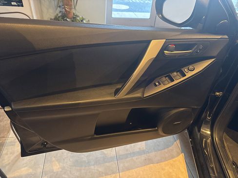 Used 2011 MAZDA MAZDA3 s Sport image 25