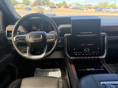 Used 2025 GMC Yukon XL Denali w/ Sun & Power Step Package AWD/4WD image 16