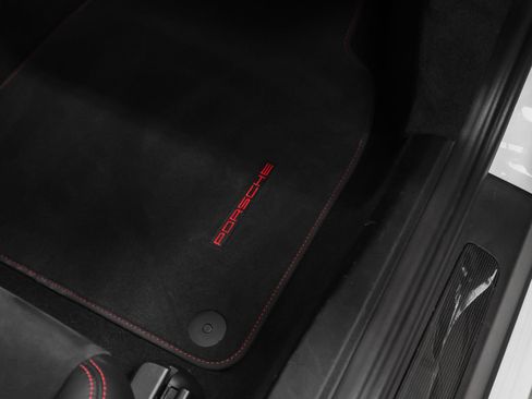 Certified 2018 Porsche 911 GT3 RWD image 29