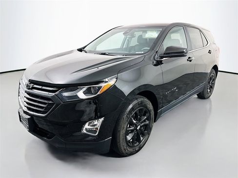Used 2021 Chevrolet Equinox LT image 3