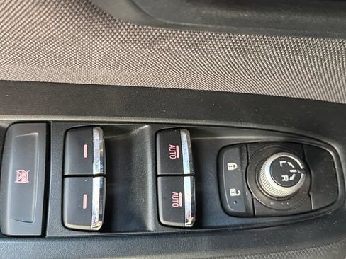 Certified 2025 Subaru Forester Premium AWD/4WD image 49