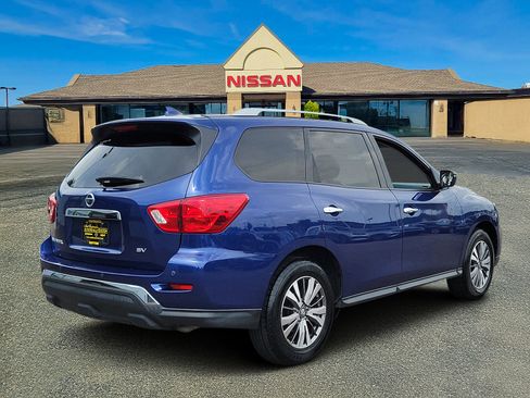 Used 2020 Nissan Pathfinder SV image 4