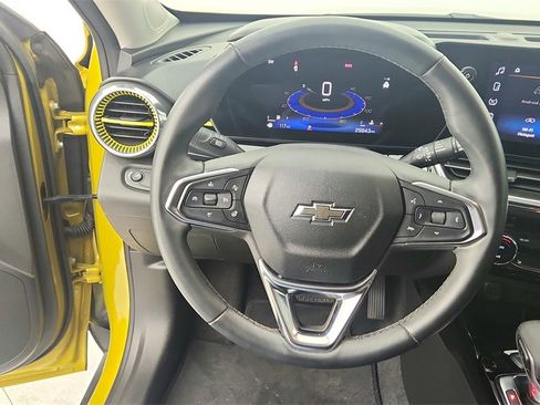 Used 2024 Chevrolet Trax ACTIV w/ Driver Confidence Package image 19