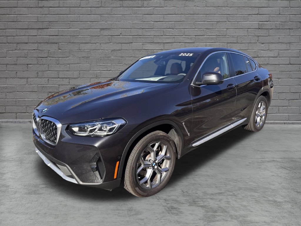 Used 2025 BMW X4 xDrive30i AWD/4WD image 4