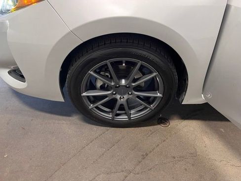Used 2017 Toyota Corolla LE w/ Carpet Mat Package (TMS) FWD image 30