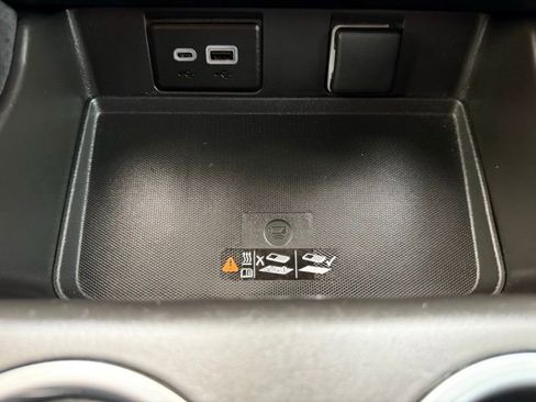 Used 2023 Chevrolet Tahoe High Country image 43