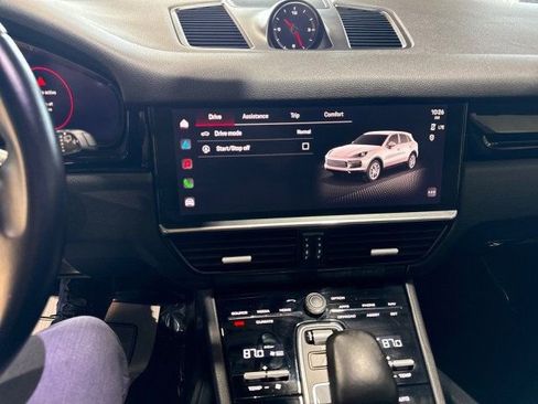 Used 2022 Porsche Cayenne image 29